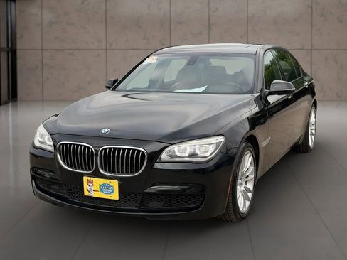 Used 2014 BMW 740Li image 5