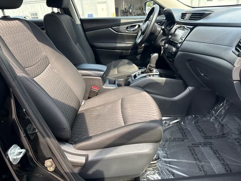 Used 2018 Nissan Rogue S AWD/4WD image 12
