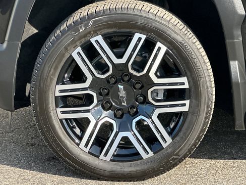 Used 2026 Chevrolet Silverado EV LT image 33