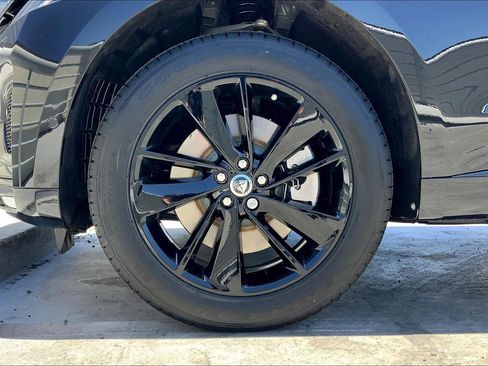 New 2026 Jaguar F-PACE R-Dynamic S image 9