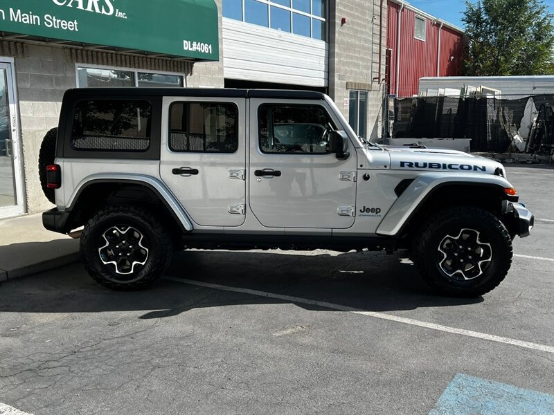 Used 2023 Jeep Wrangler Unlimited Rubicon 4xe w/ Cold Weather Group AWD/4WD image 8