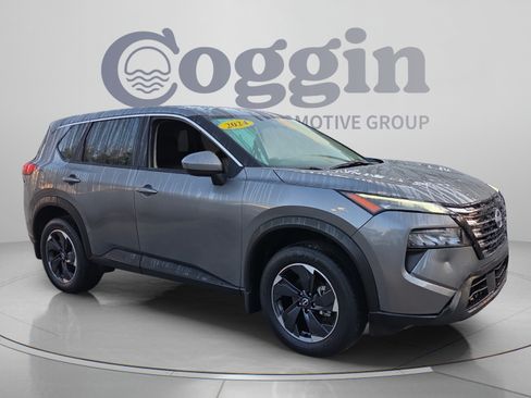 Used 2024 Nissan Rogue SV FWD image 7