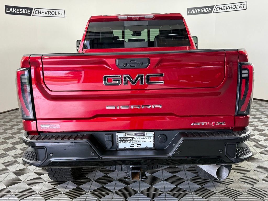 Used 2024 GMC Sierra 2500 AT4X AWD/4WD image 5