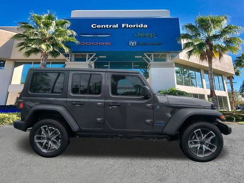 Used 2025 Jeep Wrangler Unlimited Sport S 4xe AWD/4WD image 4