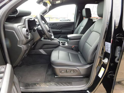 New 2025 Chevrolet Colorado Trail Boss w/ Midnight Edition AWD/4WD image 15