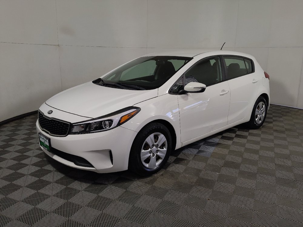 Used 2017 Kia Forte LX FWD image 2