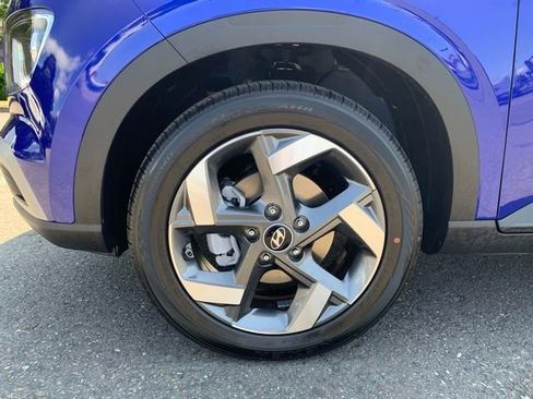 New 2025 Hyundai Venue SEL image 10