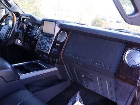 Used 2014 Ford F250 Platinum image 17