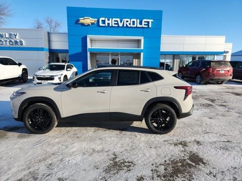 New 2026 Chevrolet Trax ACTIV w/ Driver Confidence Package image 1