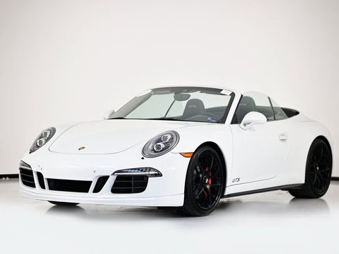 Certified 2015 Porsche 911 Carrera GTS image 1