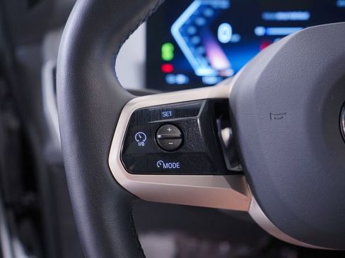 Used 2026 BMW iX xDrive60 w/ Premium Package image 18