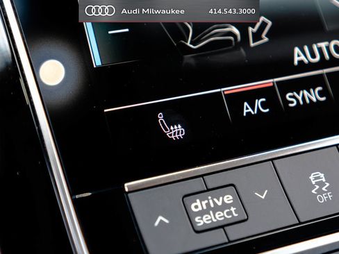 Used 2023 Audi Q7 3.0T Premium w/ Convenience Package AWD/4WD image 29