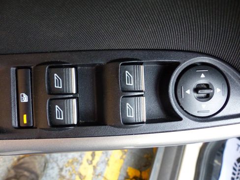 Used 2017 Ford Focus Titanium image 20