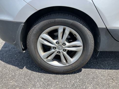 Used 2013 Hyundai Tucson GLS AWD/4WD image 27