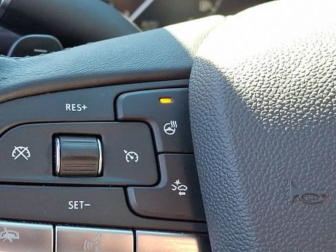 Certified 2021 Cadillac XT4 Luxury w/ Cold Weather Package image 29