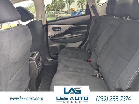 Used 2021 Nissan Murano SV image 11