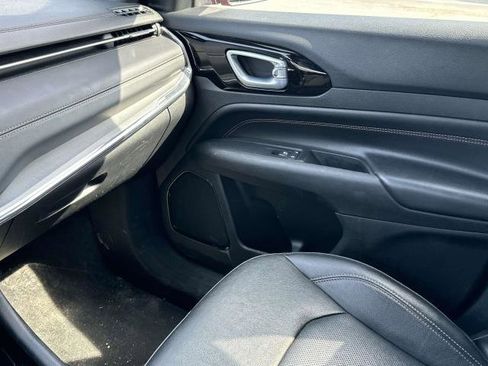 Used 2022 Jeep Compass Limited image 27