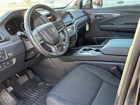Used 2024 Honda Ridgeline Sport image 17