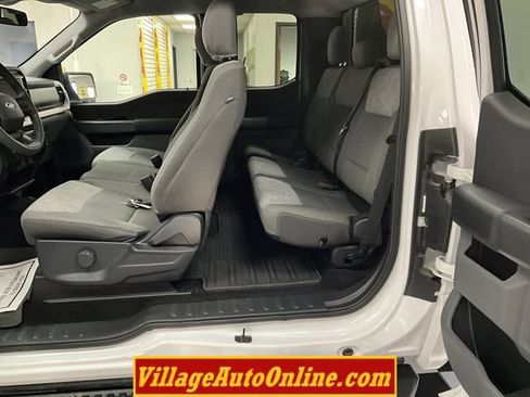 Used 2021 Ford F150 XLT image 28