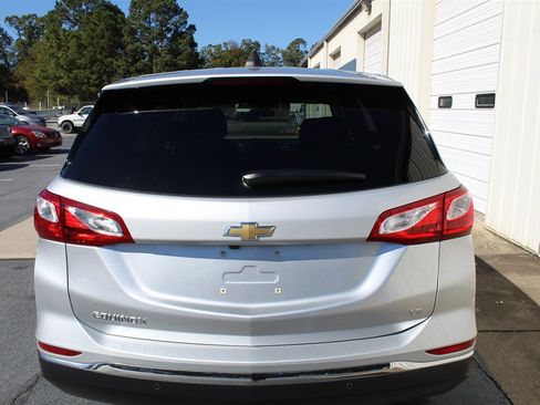 Used 2020 Chevrolet Equinox LT image 16