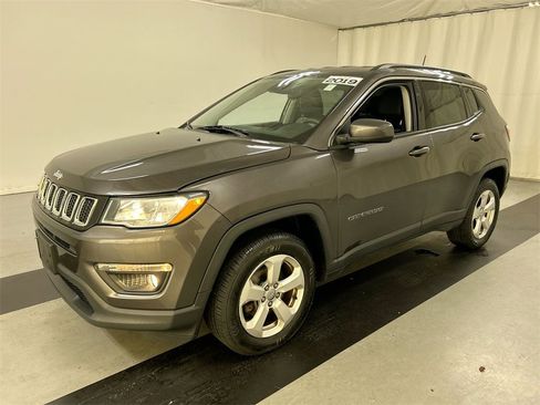 Used 2019 Jeep Compass Latitude image 5