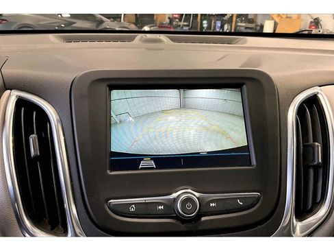 Used 2019 Chevrolet Equinox LS w/ LS Convenience Package image 22