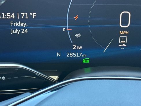 Used 2024 Cadillac Lyriq Luxury RWD image 38