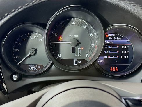 Certified 2026 Porsche Macan AWD/4WD image 13