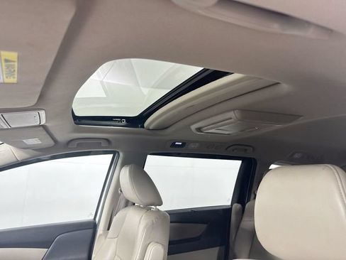 Used 2015 Honda Odyssey Touring Elite image 18
