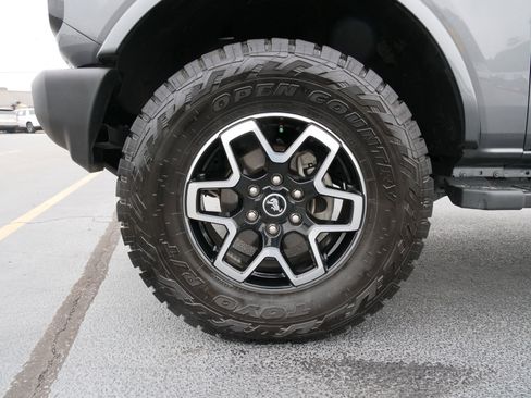 Used 2023 Ford Bronco Outer Banks image 13