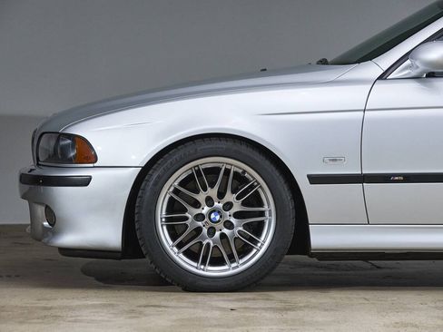 Used 2003 BMW M5 RWD image 25