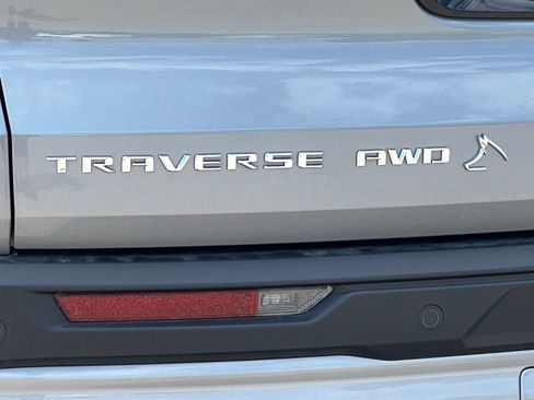 Certified 2026 Chevrolet Traverse LT AWD/4WD image 2