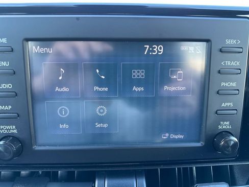 Used 2019 Toyota RAV4 LE image 22