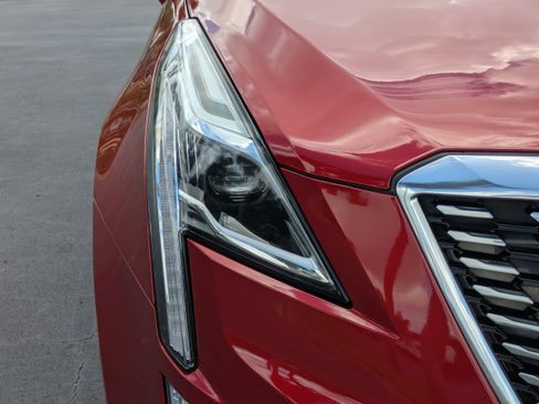Used 2023 Cadillac XT5 Luxury FWD image 9