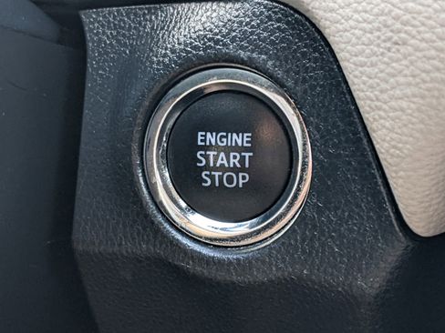 Used 2021 Toyota RAV4 XLE image 28