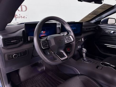 Used 2025 Ford Mustang GT RWD image 11