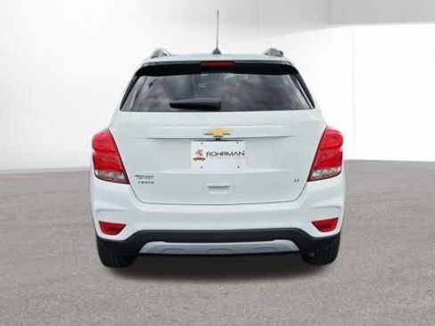 Used 2017 Chevrolet Trax LT w/ LT Convenience Package FWD image 13