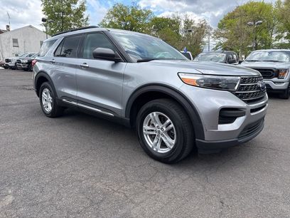 Certified 2023 Ford Explorer XLT w/ Class IV Trailer Tow Package
