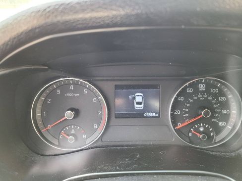 Used 2020 Kia Forte LXS FWD image 12