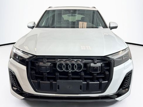 Used 2025 Audi Q7 3.0T Premium Plus w/ Premium Plus Package image 2