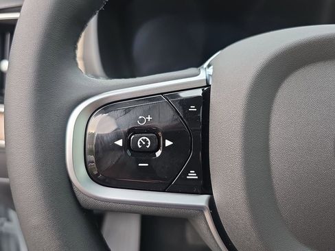 New 2026 Volvo XC90 B6 Plus w/ Protection Package Premier image 27