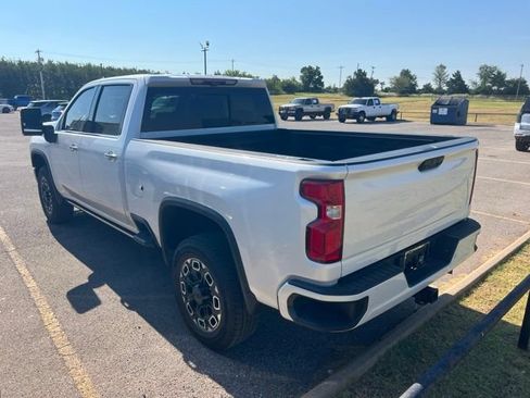 Used 2021 Chevrolet Silverado 2500 High Country w/ Z71 Off-Road Package AWD/4WD image 4