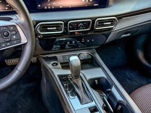 Used 2026 Nissan Sentra SR w/ Floor Mat Package FWD image 8