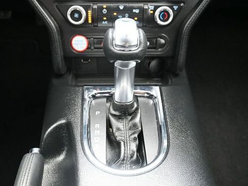 Used 2017 Ford Mustang Convertible RWD image 28