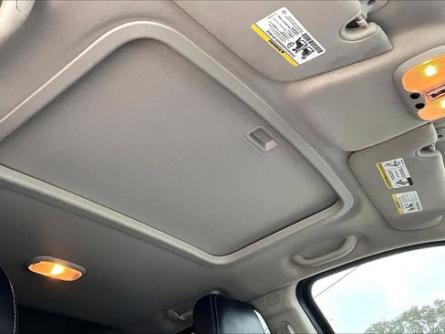 Used 2016 Jeep Compass High Altitude image 13