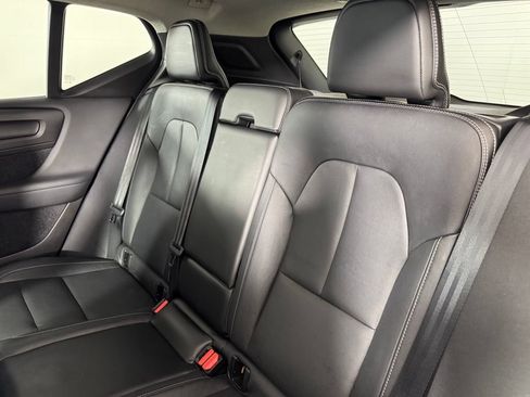 Used 2019 Volvo XC40 T5 Momentum AWD/4WD image 13
