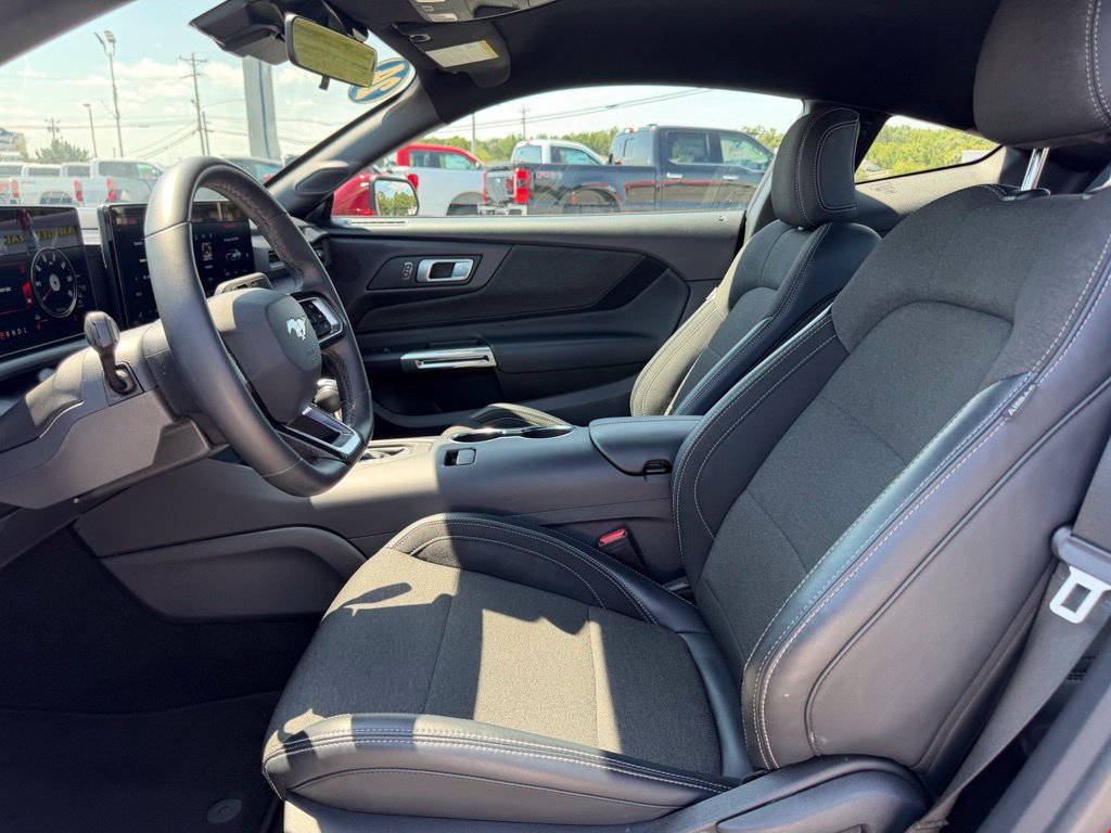 Used 2024 Ford Mustang Coupe RWD image 14