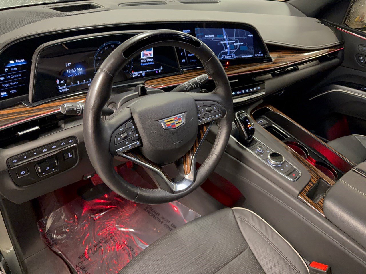 Certified 2023 Cadillac Escalade Premium Luxury w/ Performance Package AWD/4WD image 4