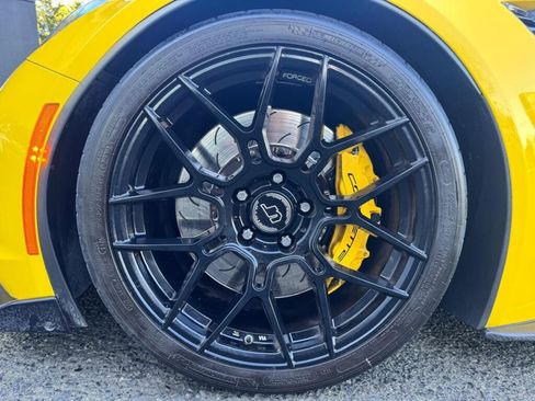 Used 2016 Chevrolet Corvette Z06 w/ 2LZ Preferred Equipment Group image 10