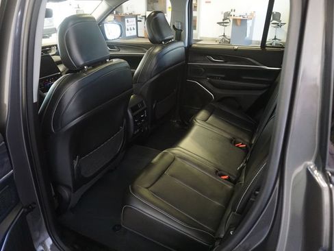 Used 2023 Jeep Grand Cherokee 4WD 4xe w/ Luxury Tech Group II image 25